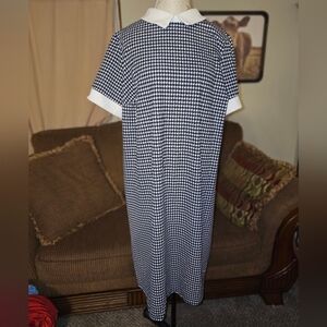 Black & White Houndstooth Collared Shift Dress